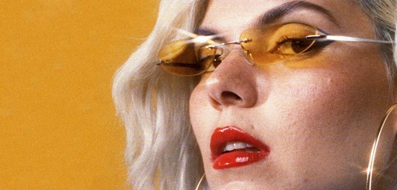 O pop vintage da intensa Duda Beat O pop vintage da intensa Duda Beat